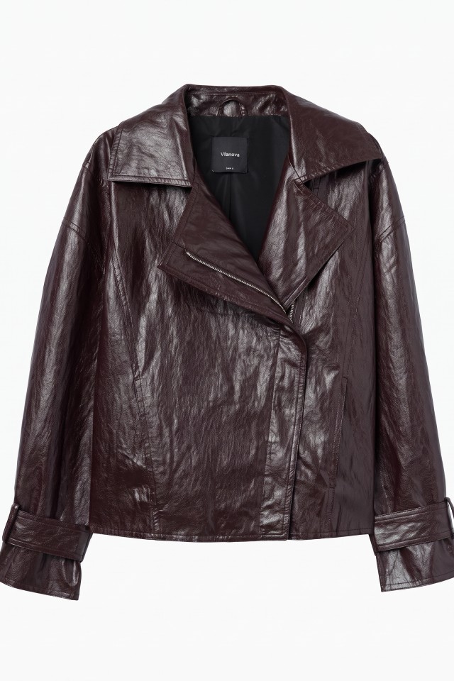 Cazadora corta borgoña oversize Cazadora corta borgoña oversize