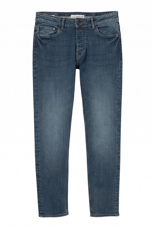 Jeans tapered azul lavado Jeans tapered azul lavado