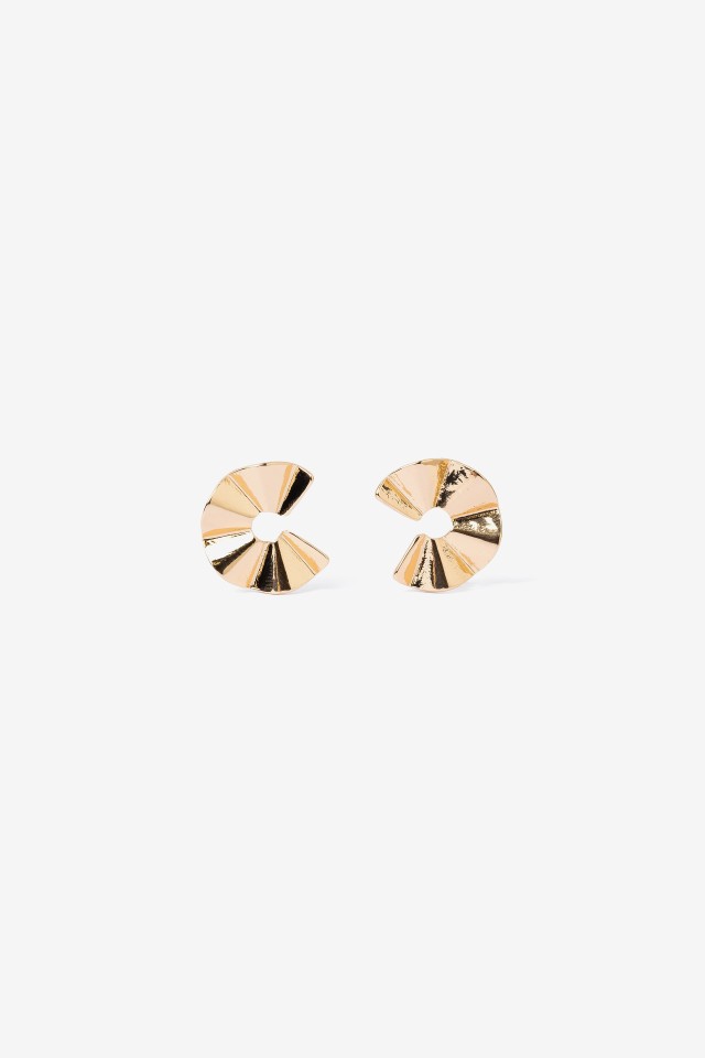 Brincos dourados minimalistas