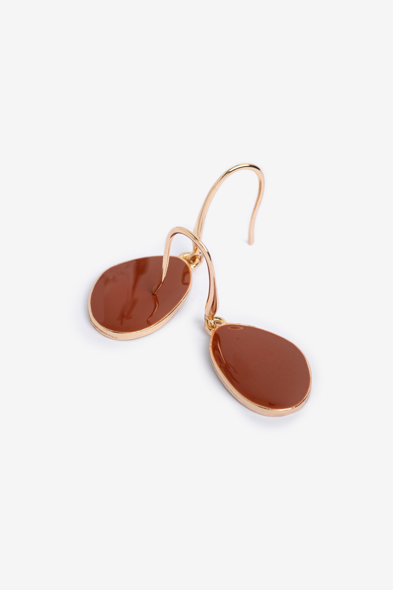 Brincos pendentes vermelho dourado