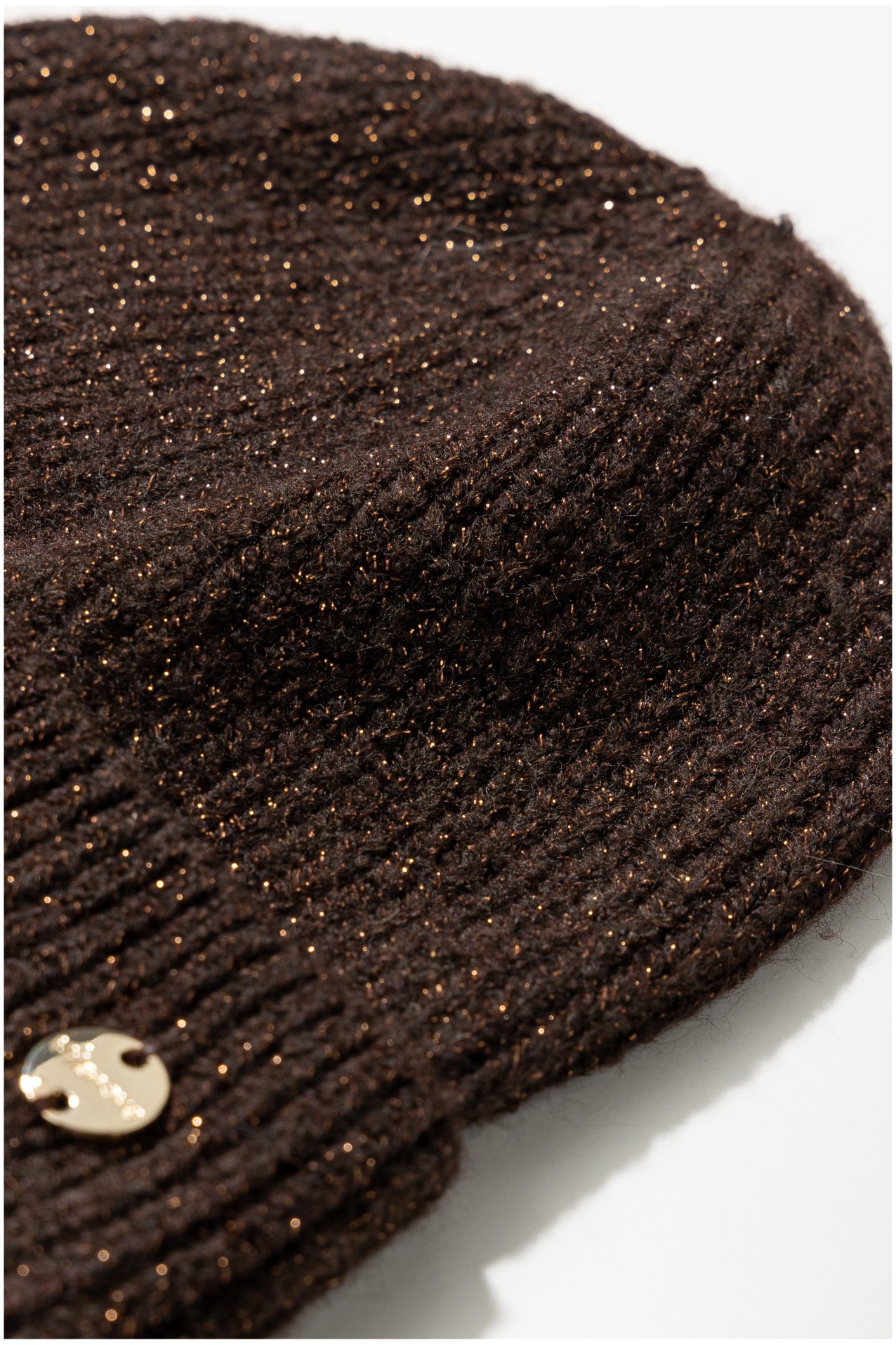 Gorro de punto marr�n
