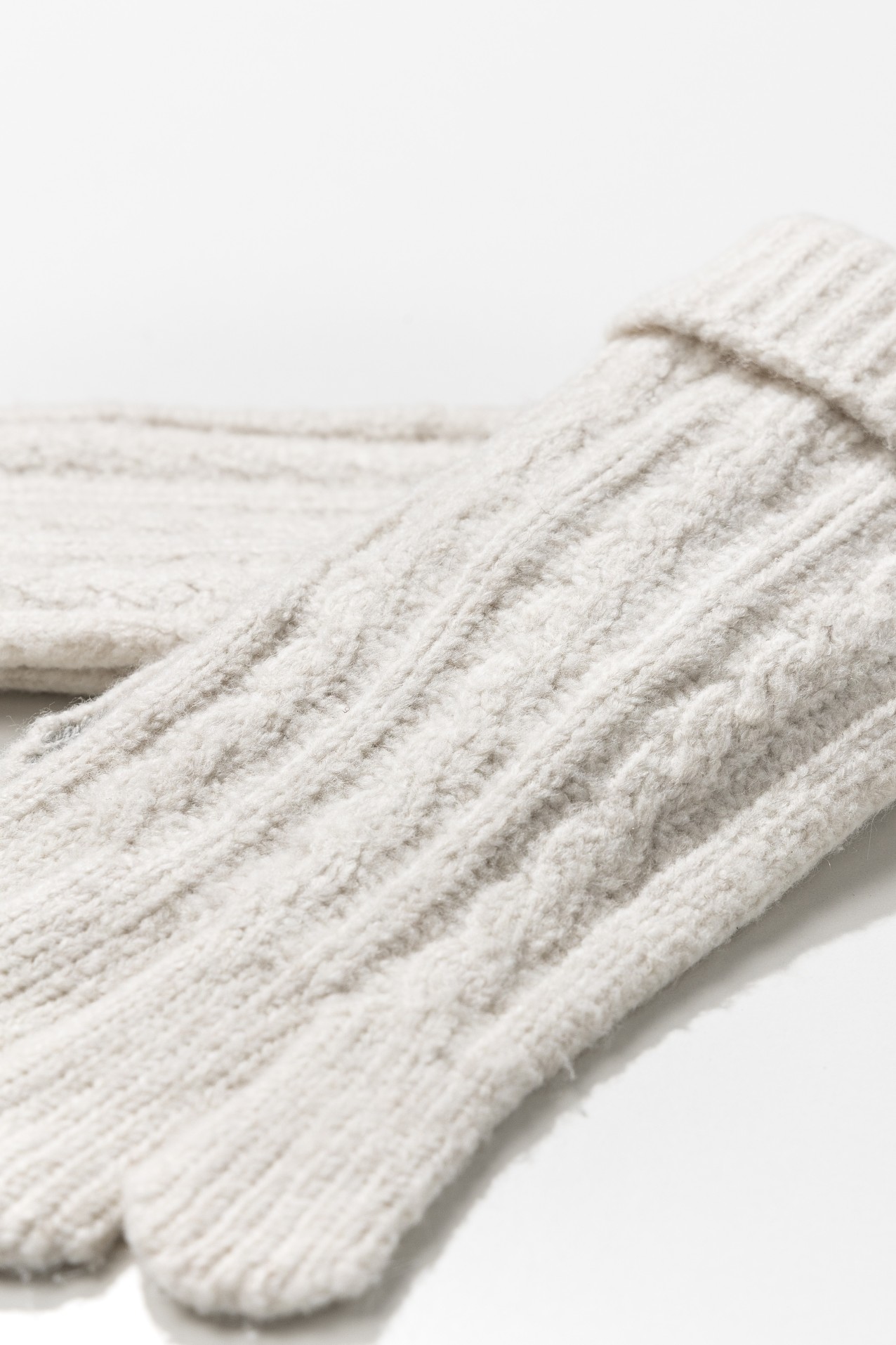 Ecru Knit Gloves