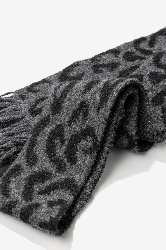 Bufanda gris animal print Bufanda gris animal print
