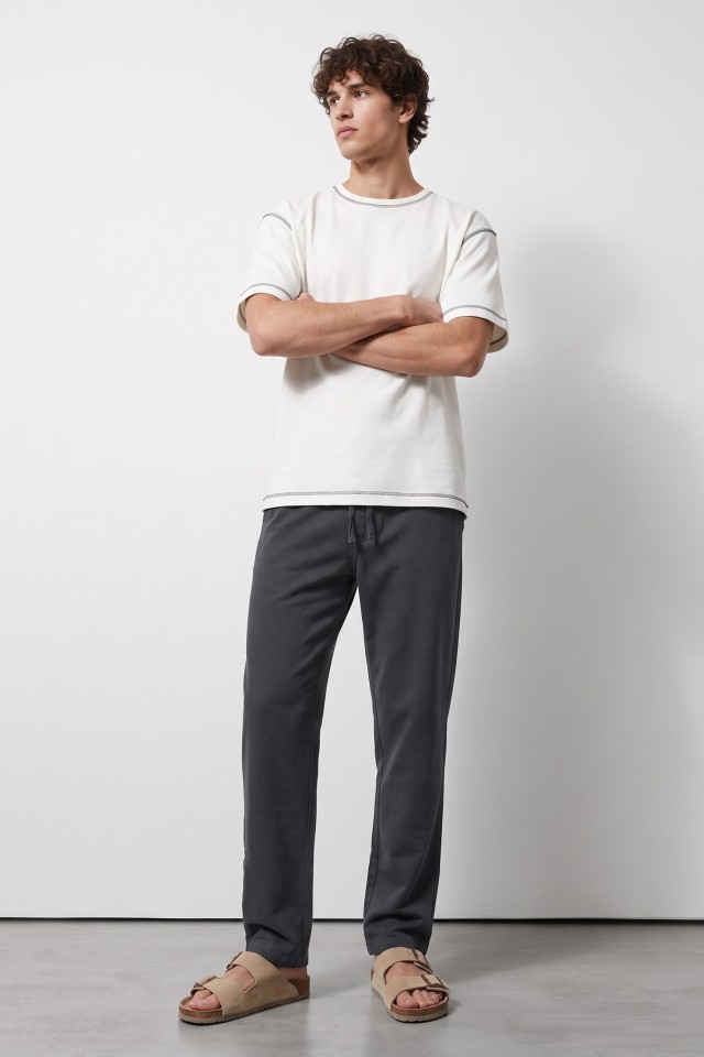 Camiseta beige corte regular Camiseta beige corte regular