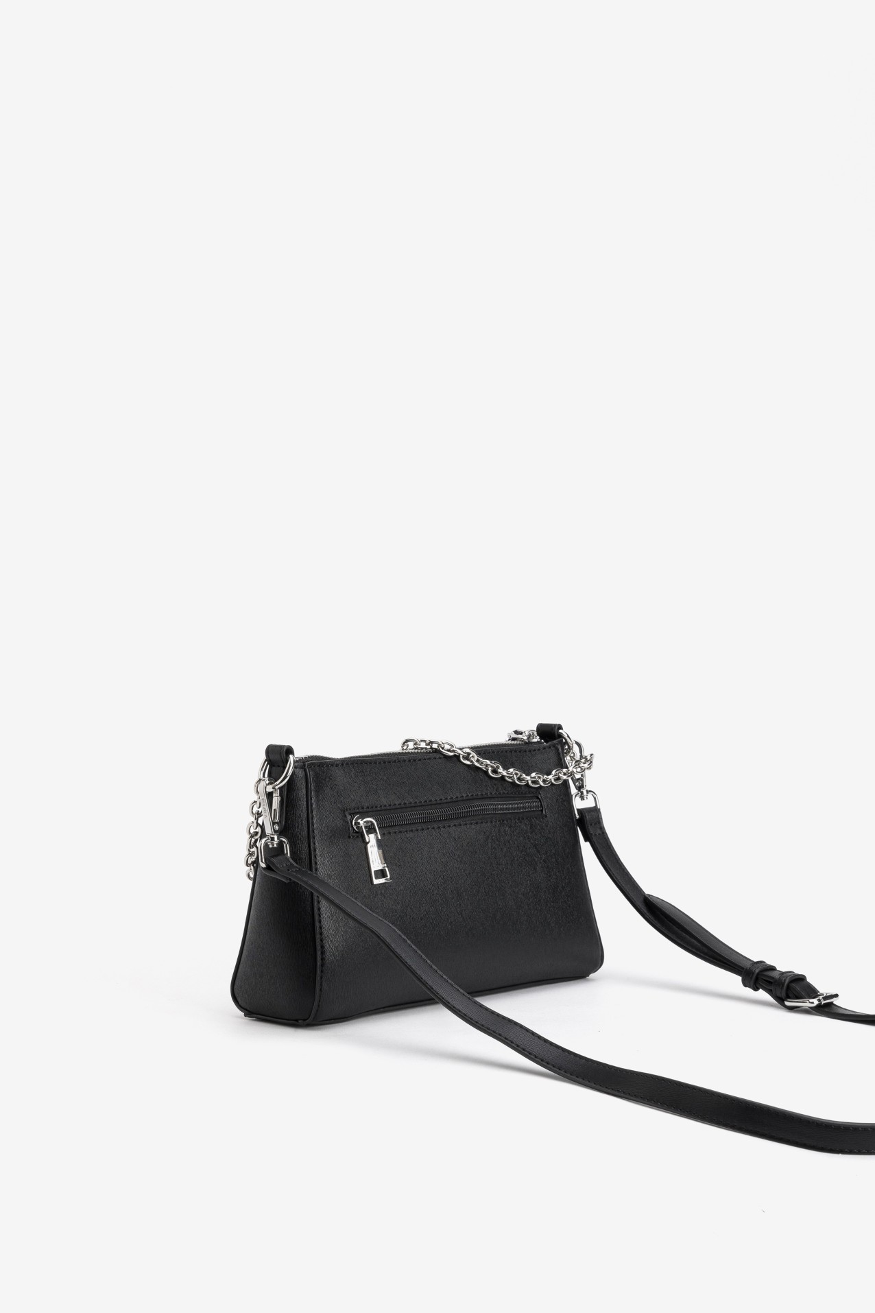 Cartera negra cadena plateada
