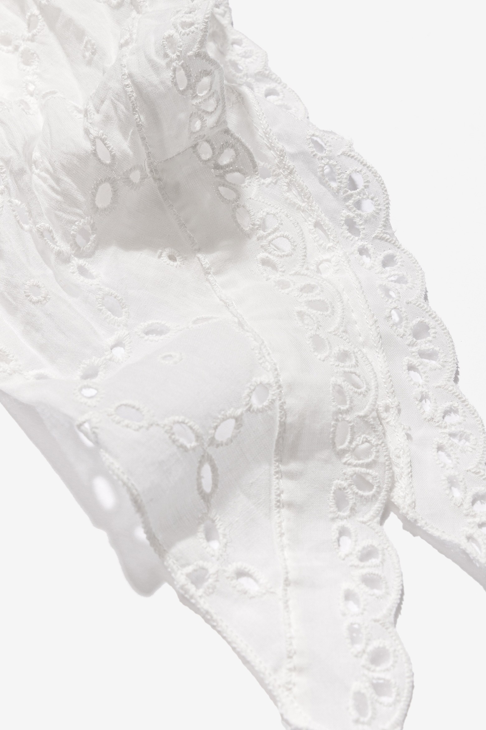 White Eyelet Skinny Bandana