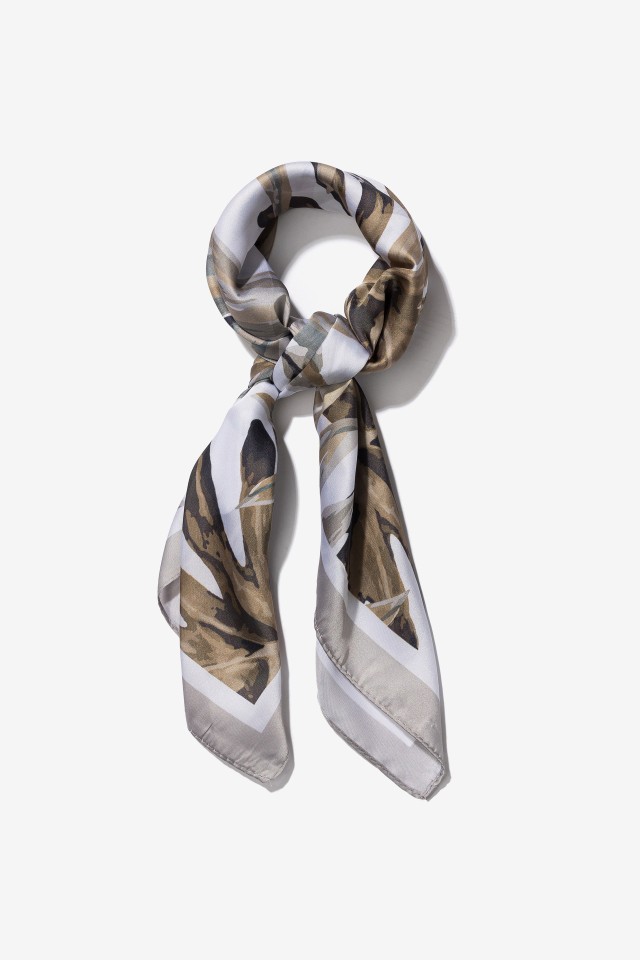 Beige and Leaf Print Bandana