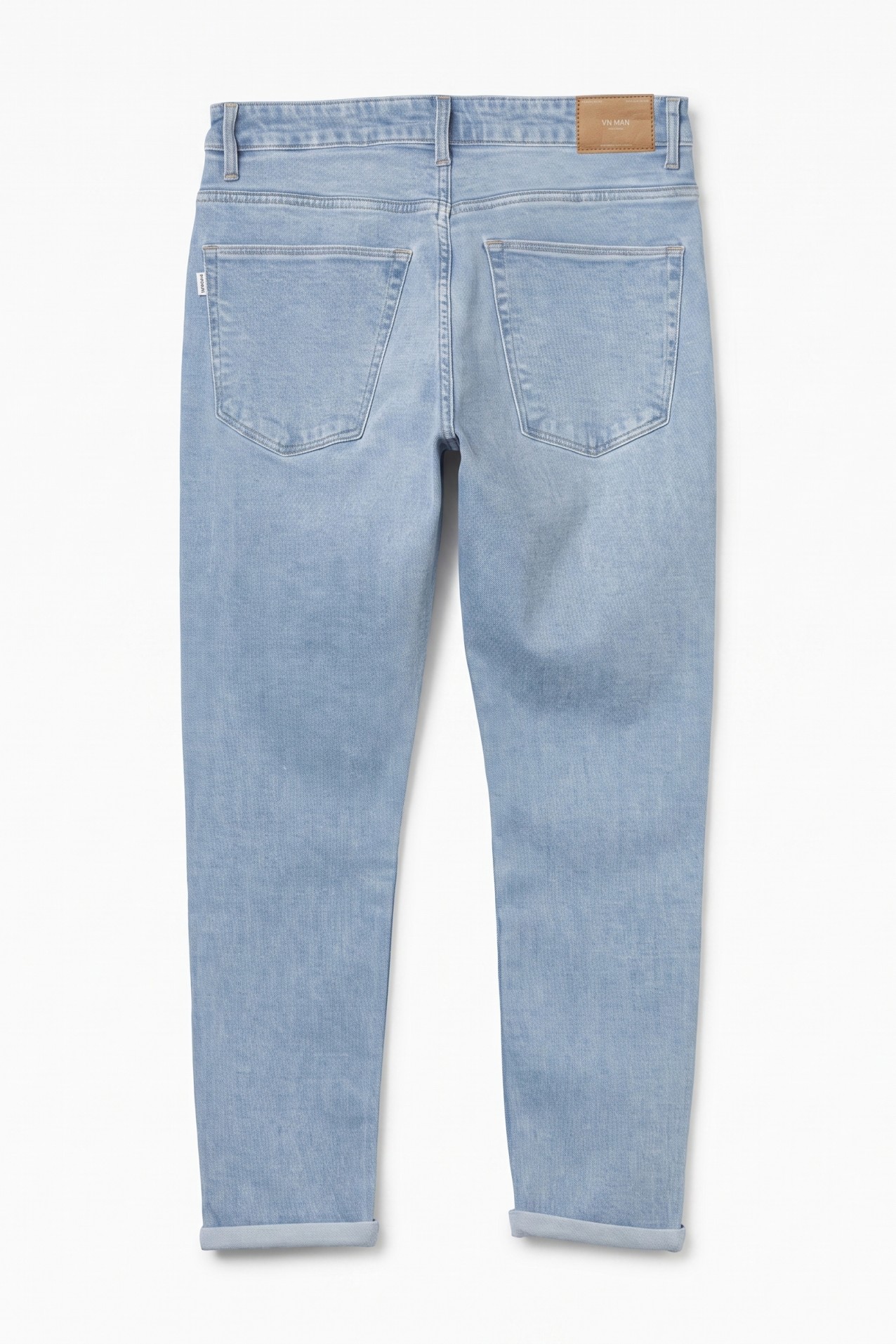 Jeans tapered azul claro