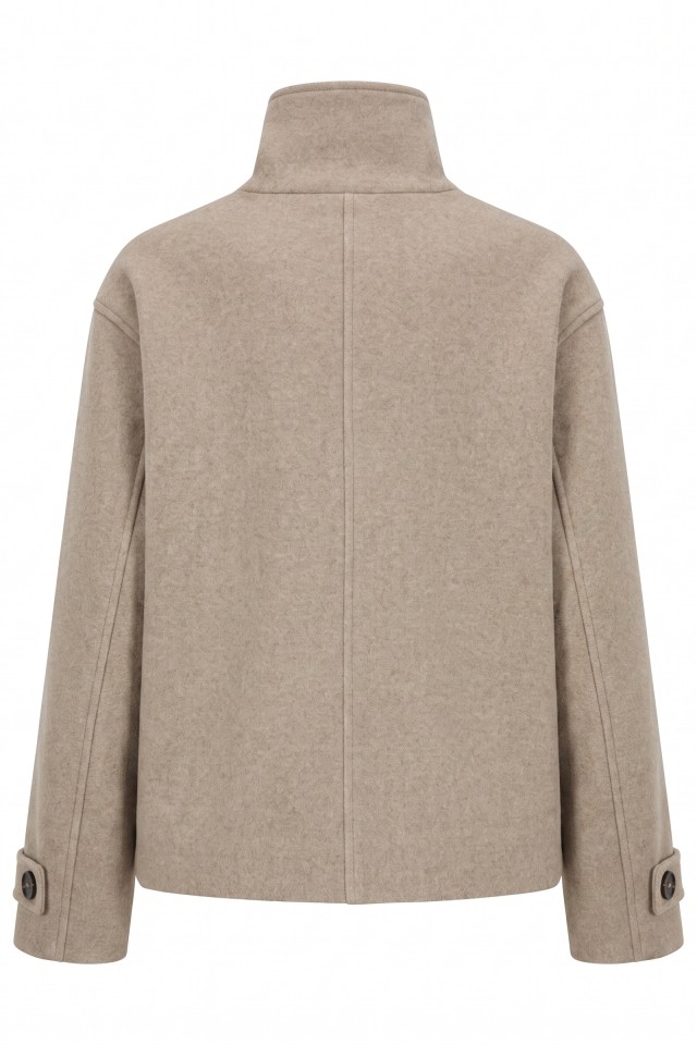 Chaqueta corta beige minimal Chaqueta corta beige minimal