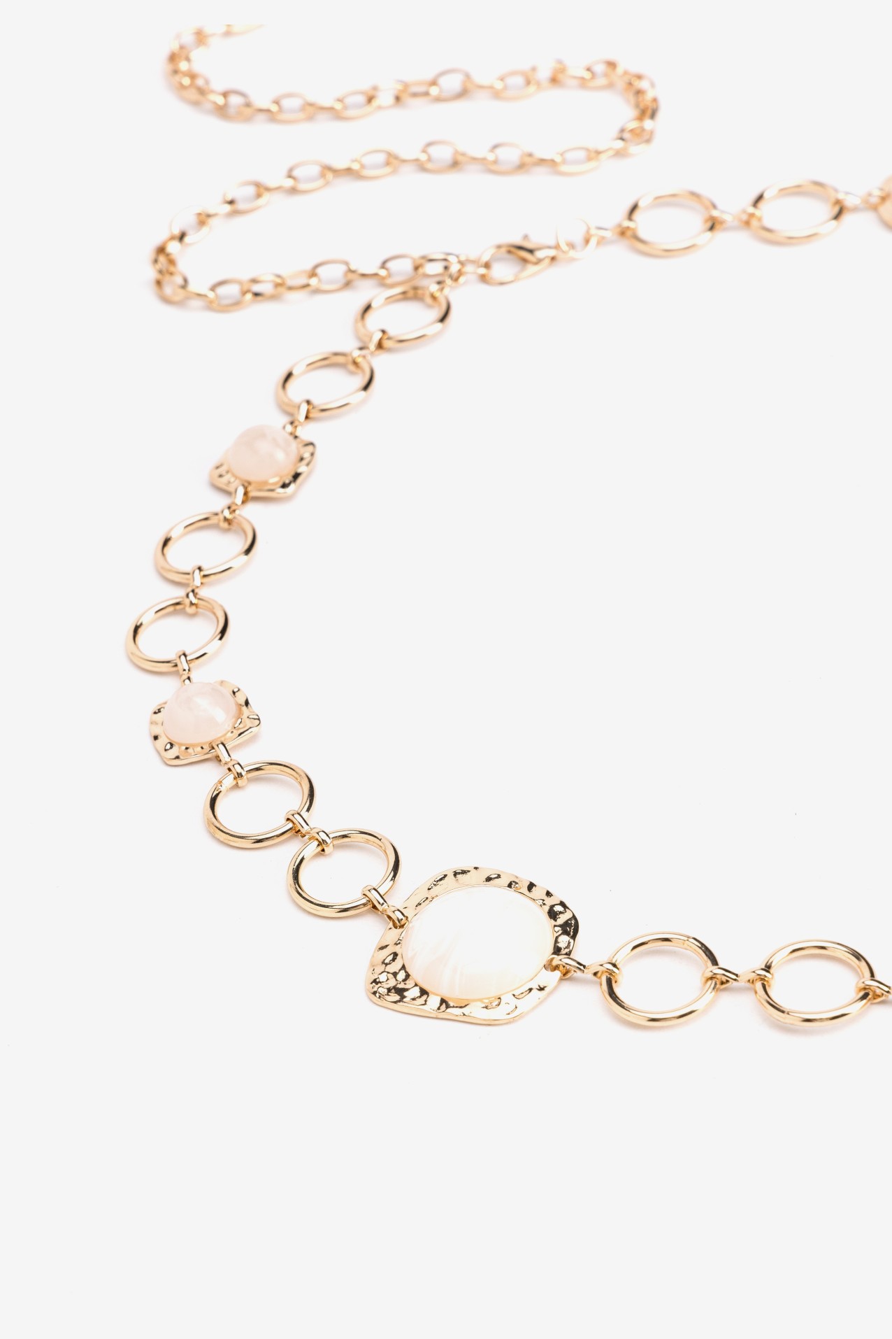 Cinto dourado com elos