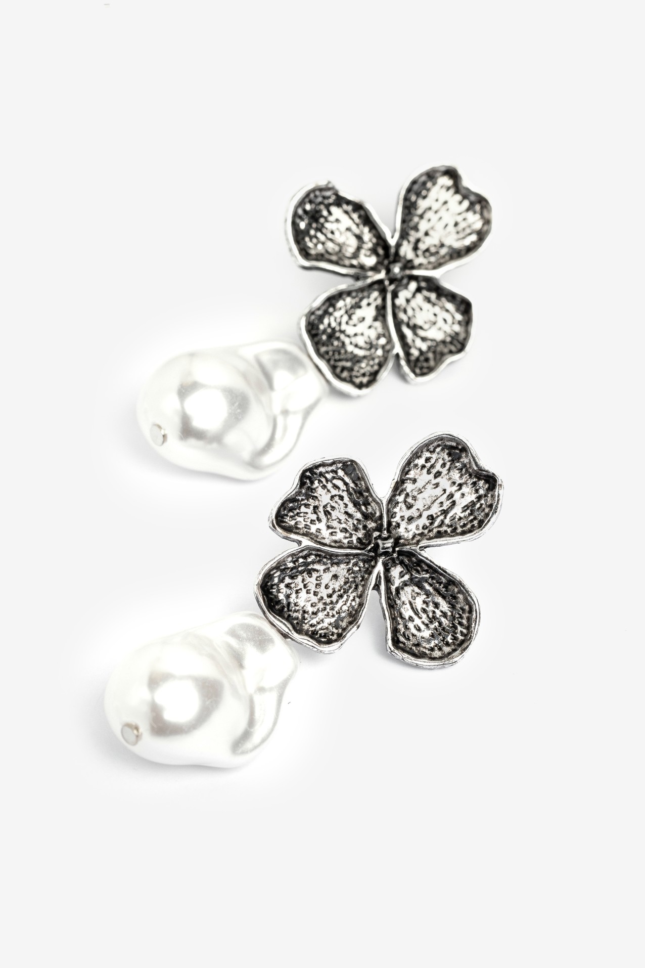 Silver Flower Pearl Earrings
