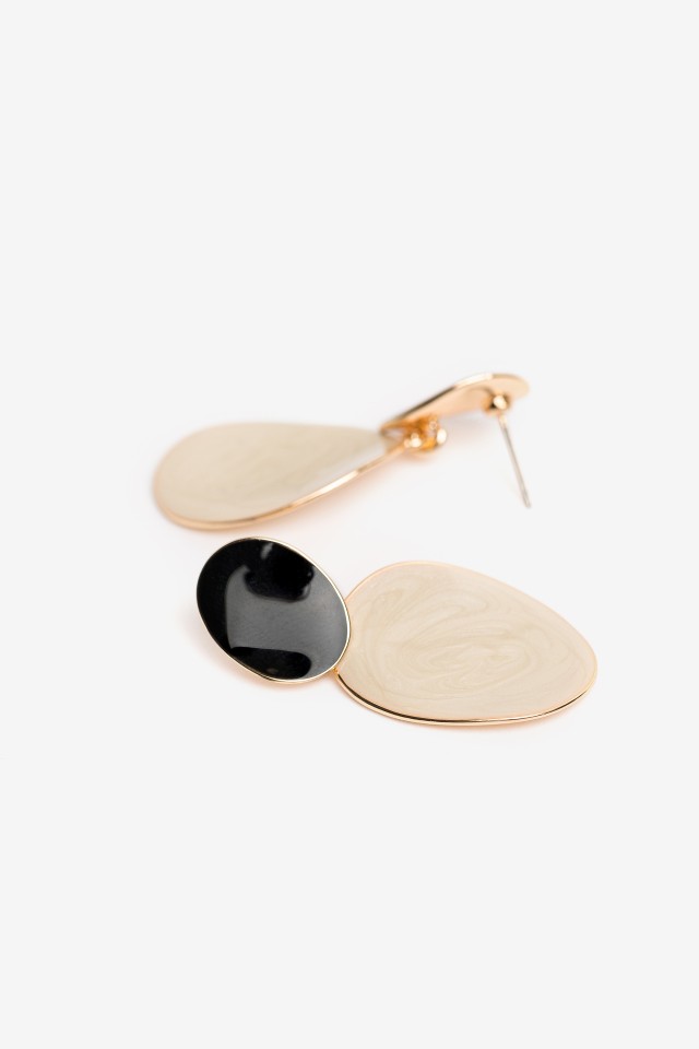 Black and Beige Earrings Black and Beige Earrings