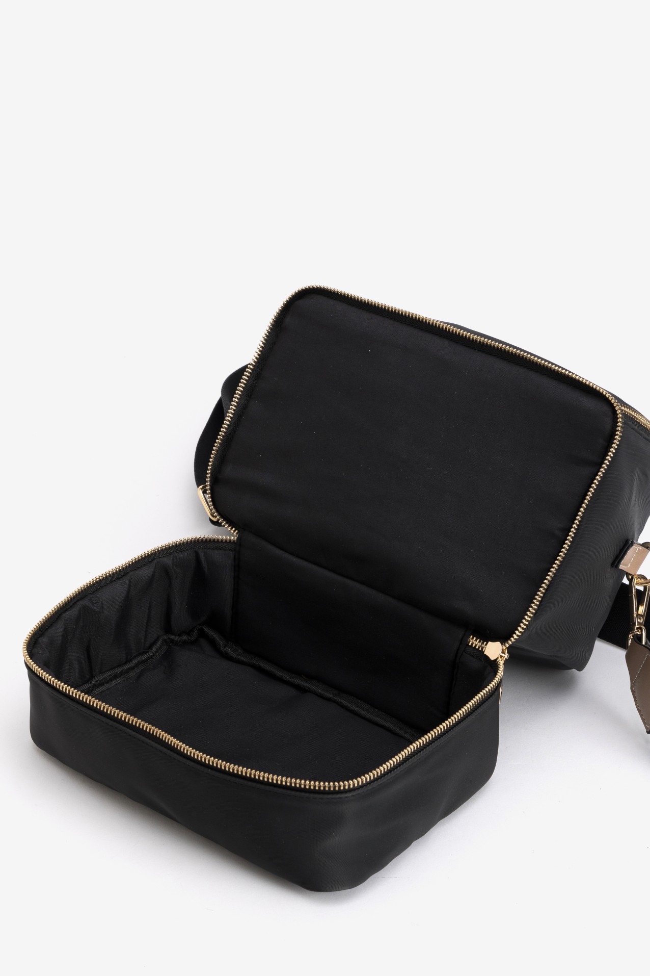 Black Square Shoulder Wallet