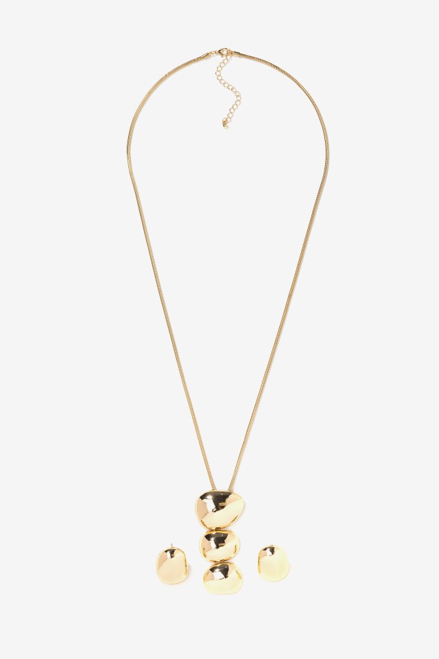 Bold Gold Jewelry Set
