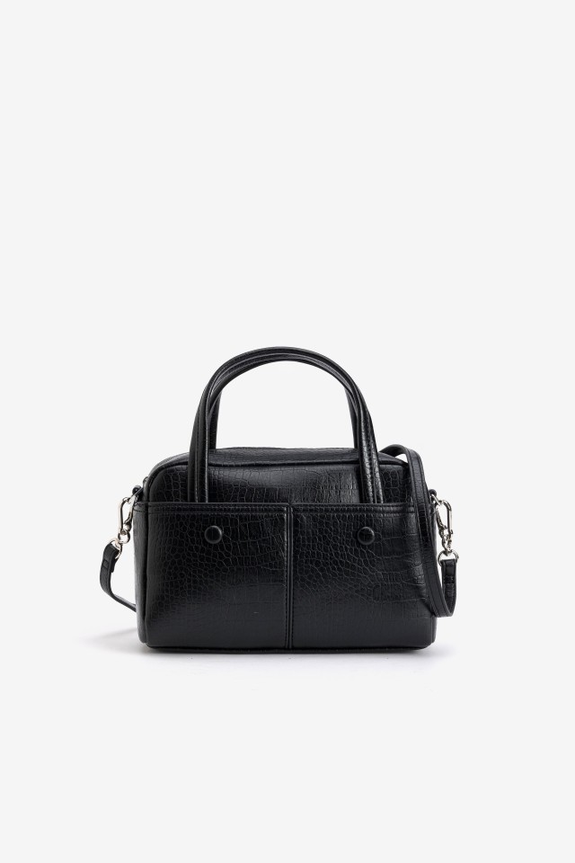 Cartera negra textura cocodrilo