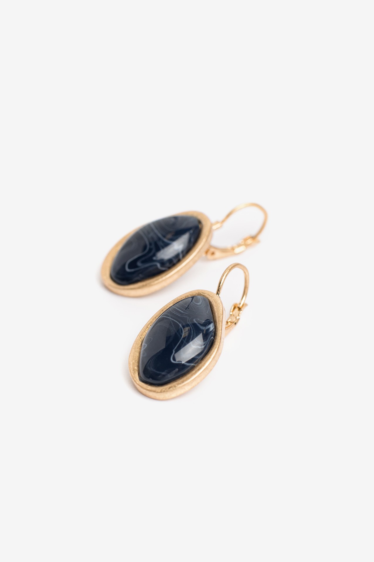 Gold Oval Minimalist Earrings