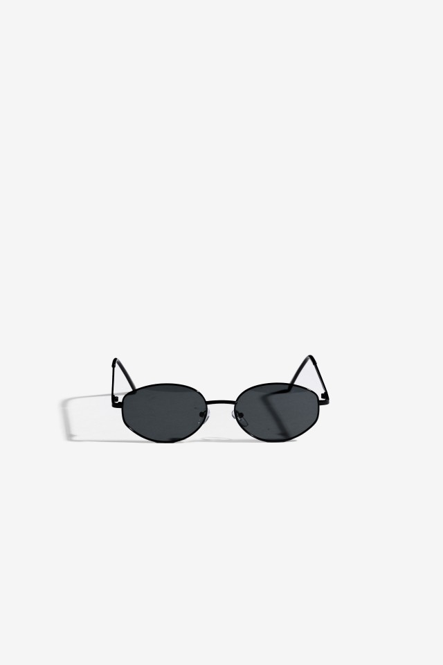 Oval Black Sunglasses