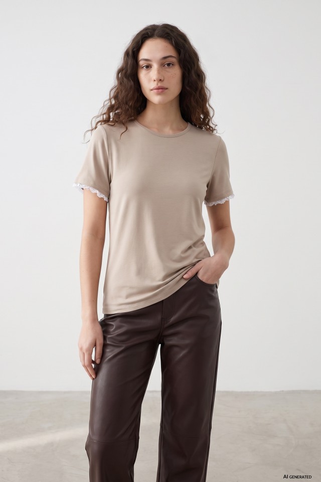Camiseta slim beige minimalista