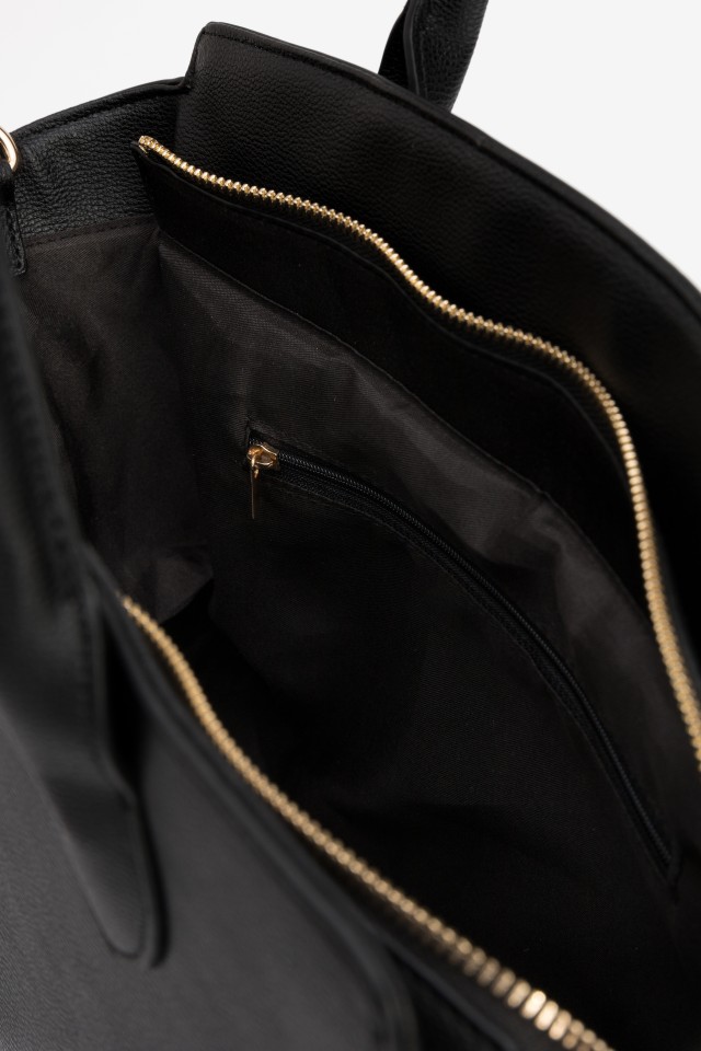 Bolso negro estructurado chic Bolso negro estructurado chic