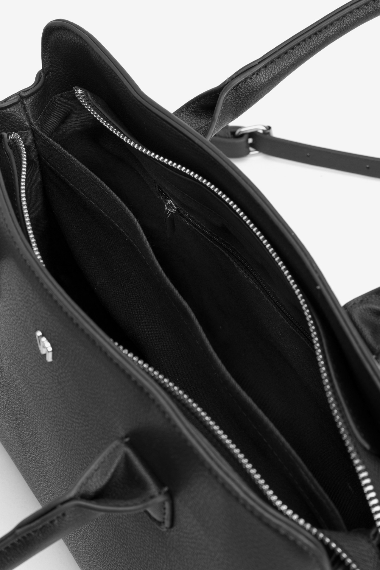 Black Minimal Chunky Handbag