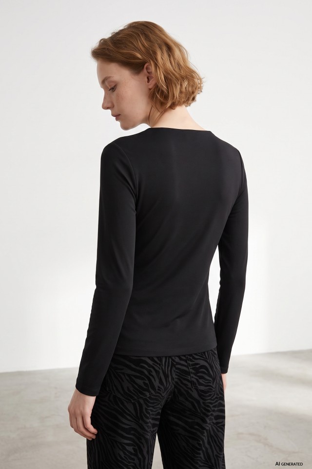 Black Ruched Long-Sleeve T-Shirt Black Ruched Long-Sleeve T-Shirt