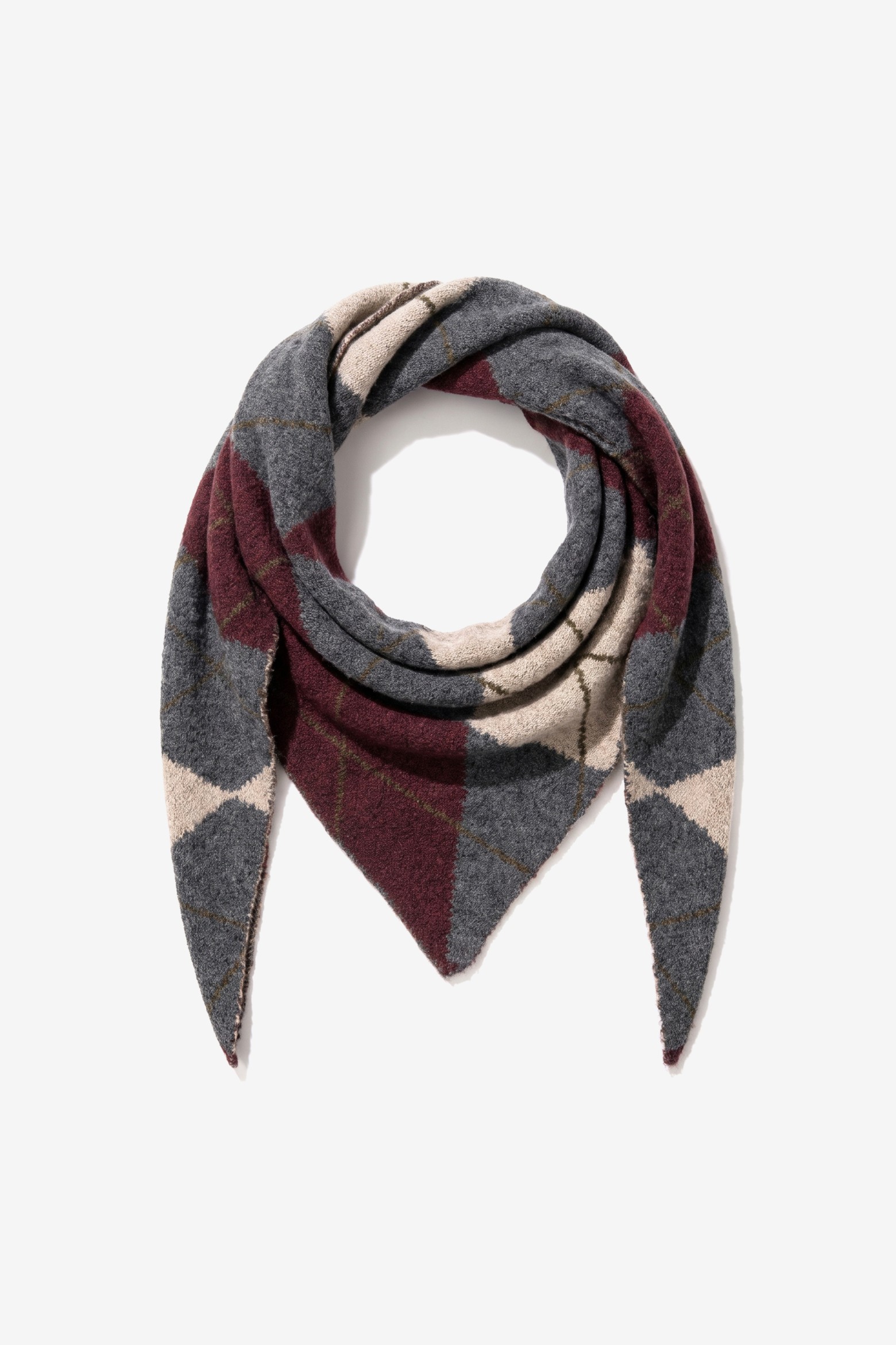 Cachecol triangular cinzento