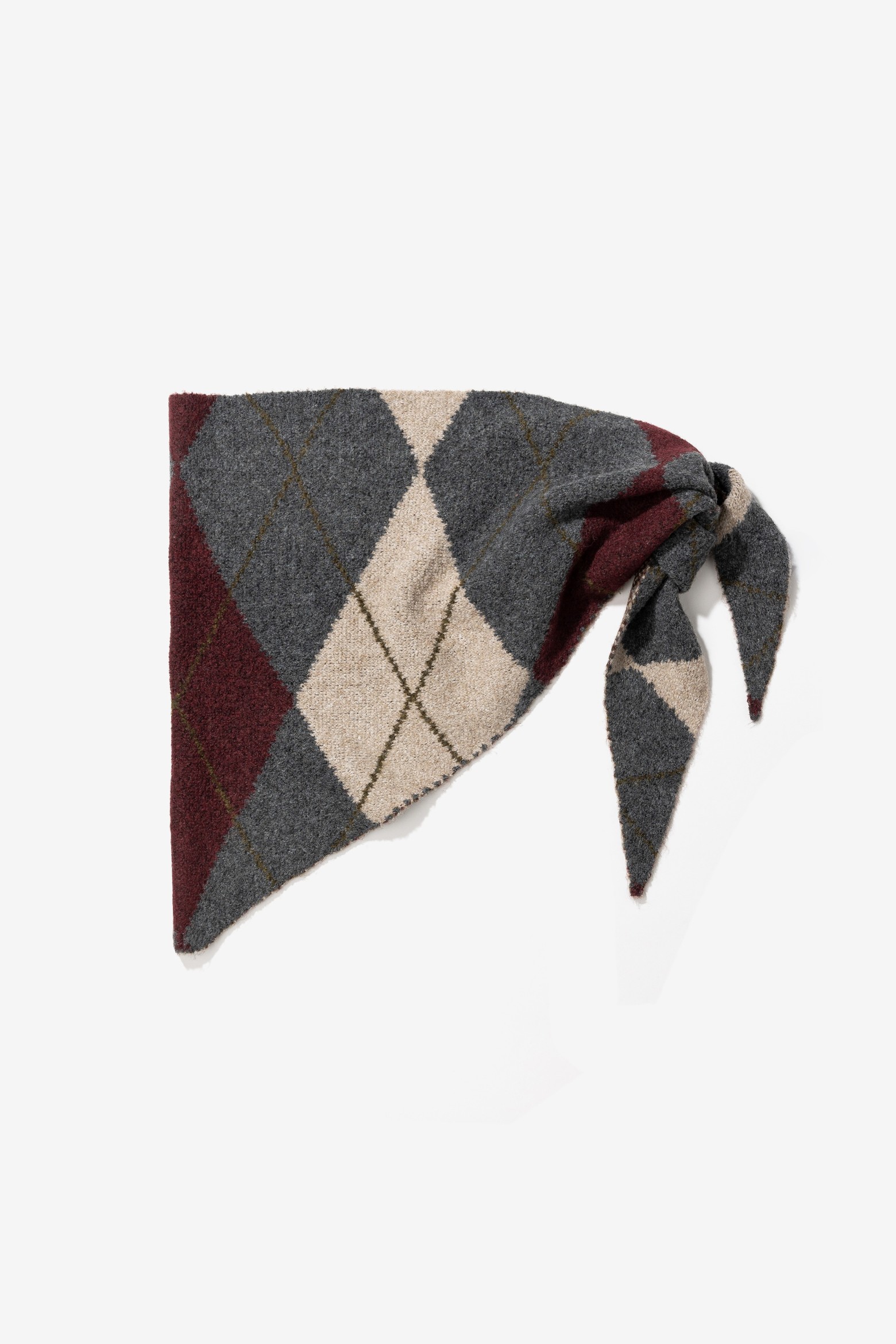 Cachecol triangular cinzento