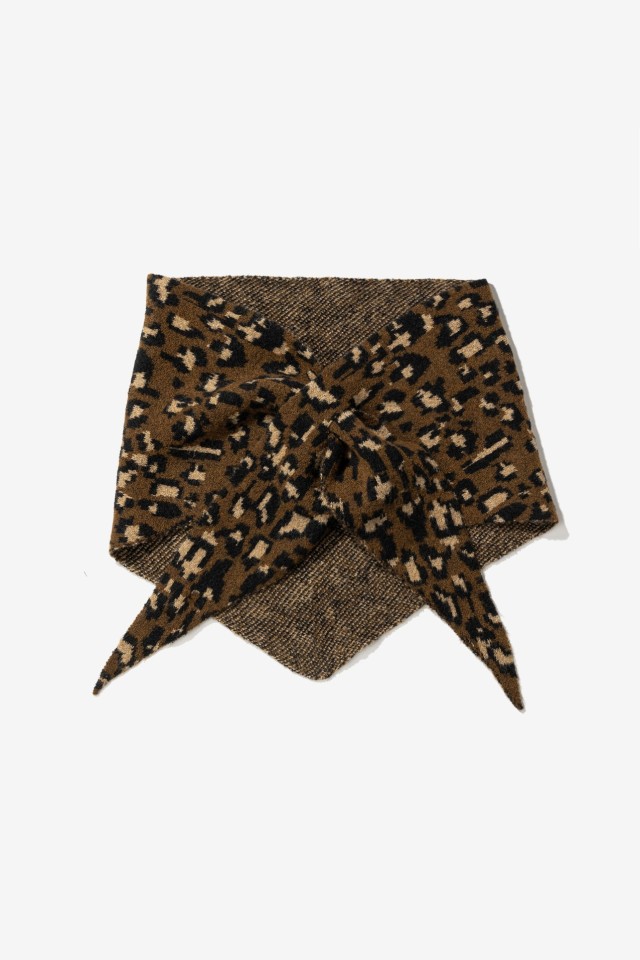 Pa�uelo triangular estampado